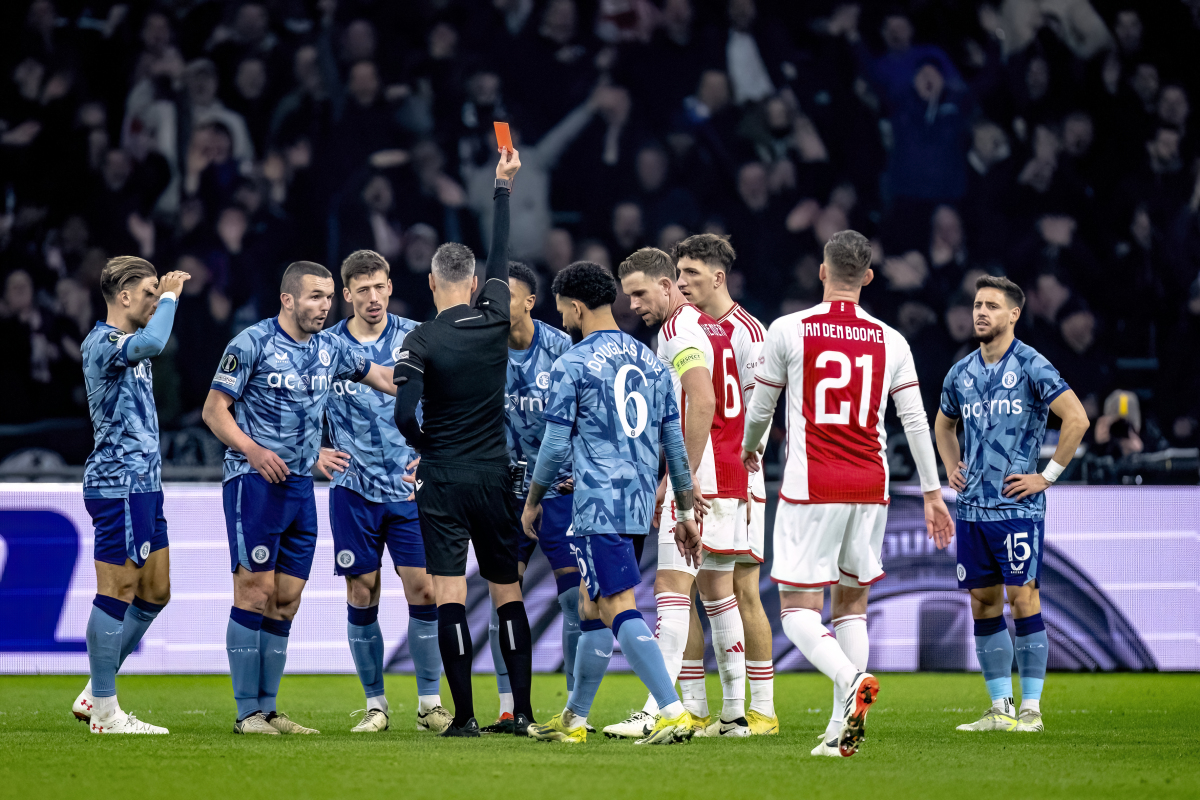 超赞足球战局上演，球队实力角逐争胜