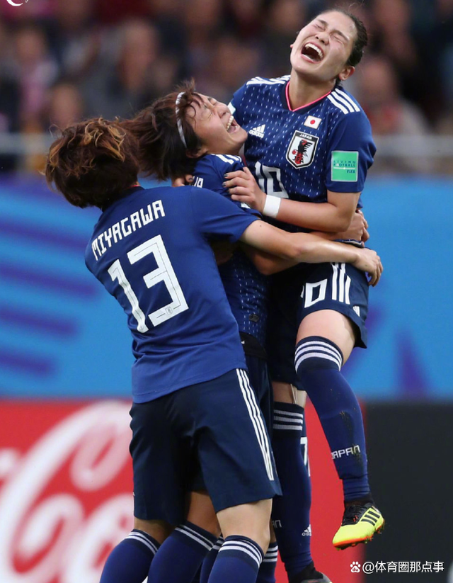 中国队翻盘丹麦队，黄鸭组合高光表现