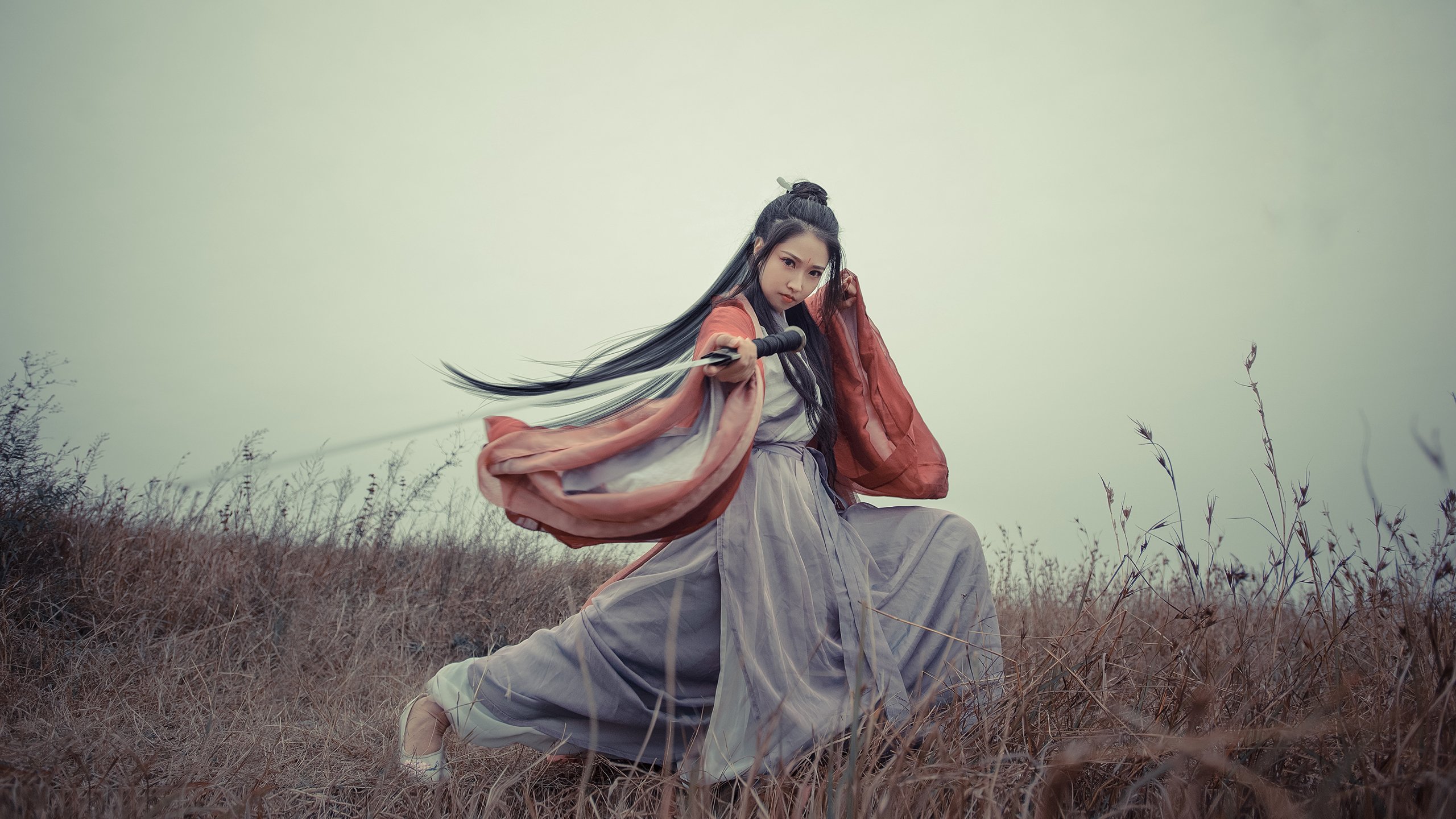 绿茵烽火连乒乓,英格兰鏖战韩国,马龙状态如剑出鞘