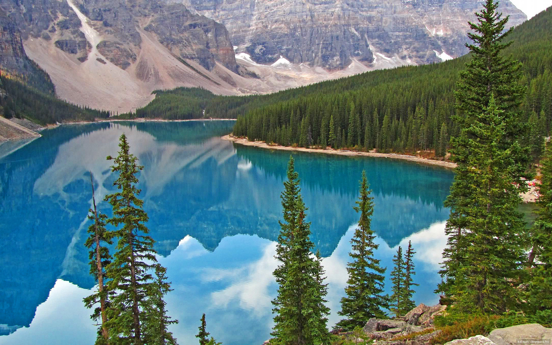 爱游戏APP-战术棋局，当马刺的精密齿轮咬合，哈利伯顿成了那颗改变棋势的棋子