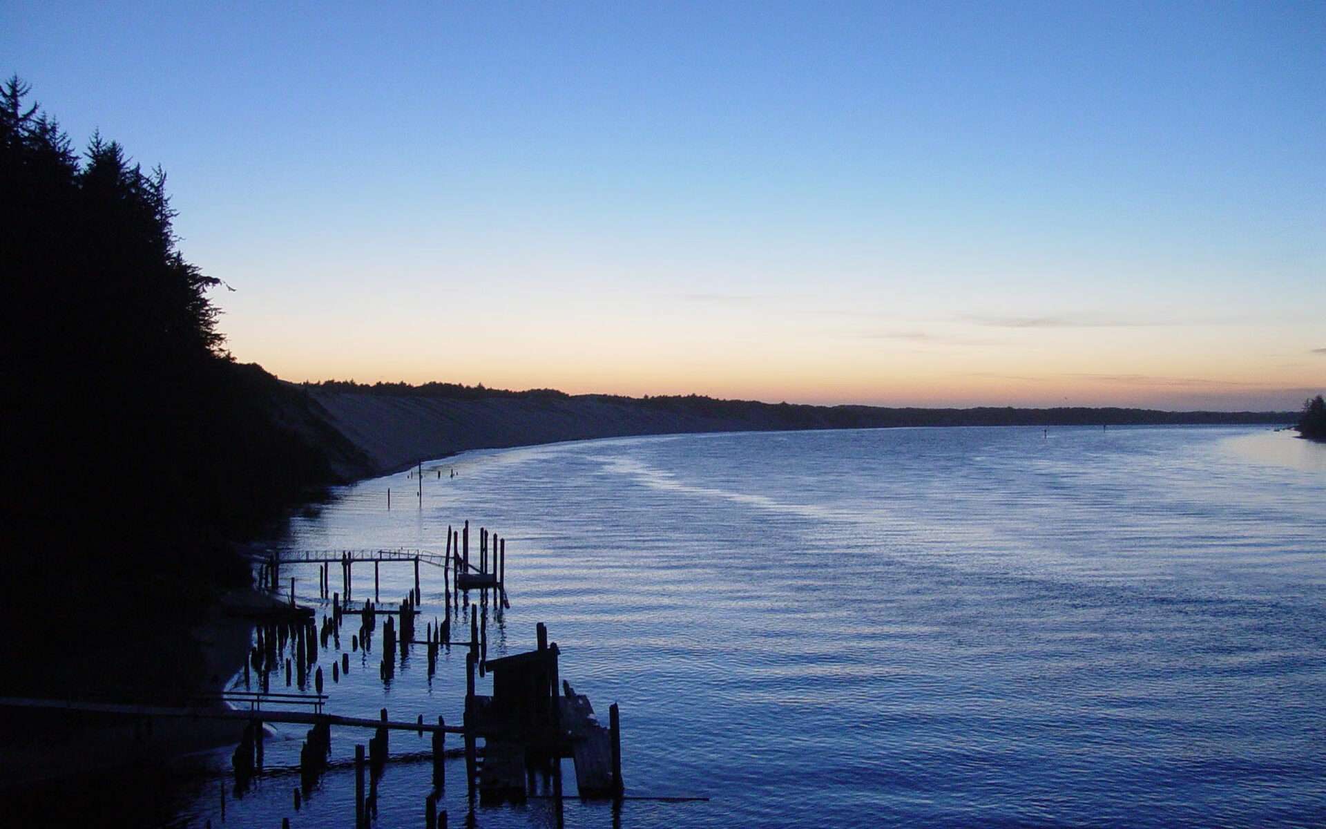 南美磐石对西甲飓风,巴斯托尼用防守雕刻比赛的艺术
