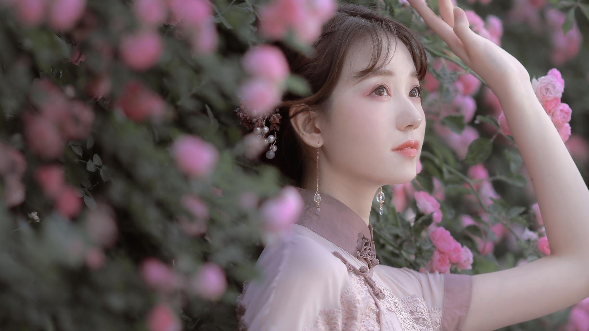 当若日尼奥的传球如手术刀般切开防线时，曼联已悄然将胜利谱写在哥斯达黎加的战术本上